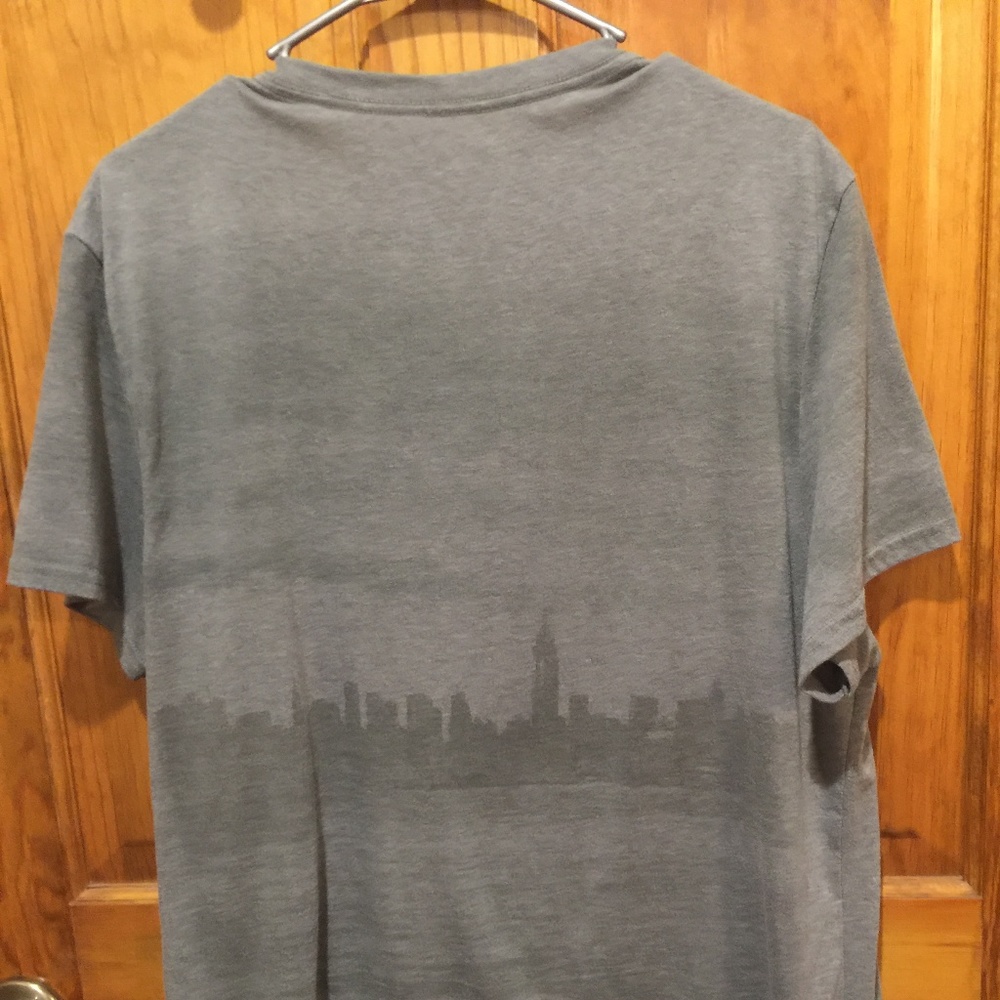 American Eagle mens tshirt